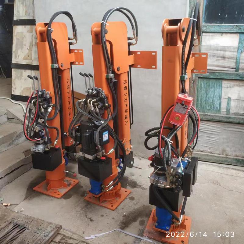 玛纳斯县重汽蓝牌随车吊 3.2吨 国六动力强 液压驱动 农用自卸起重机